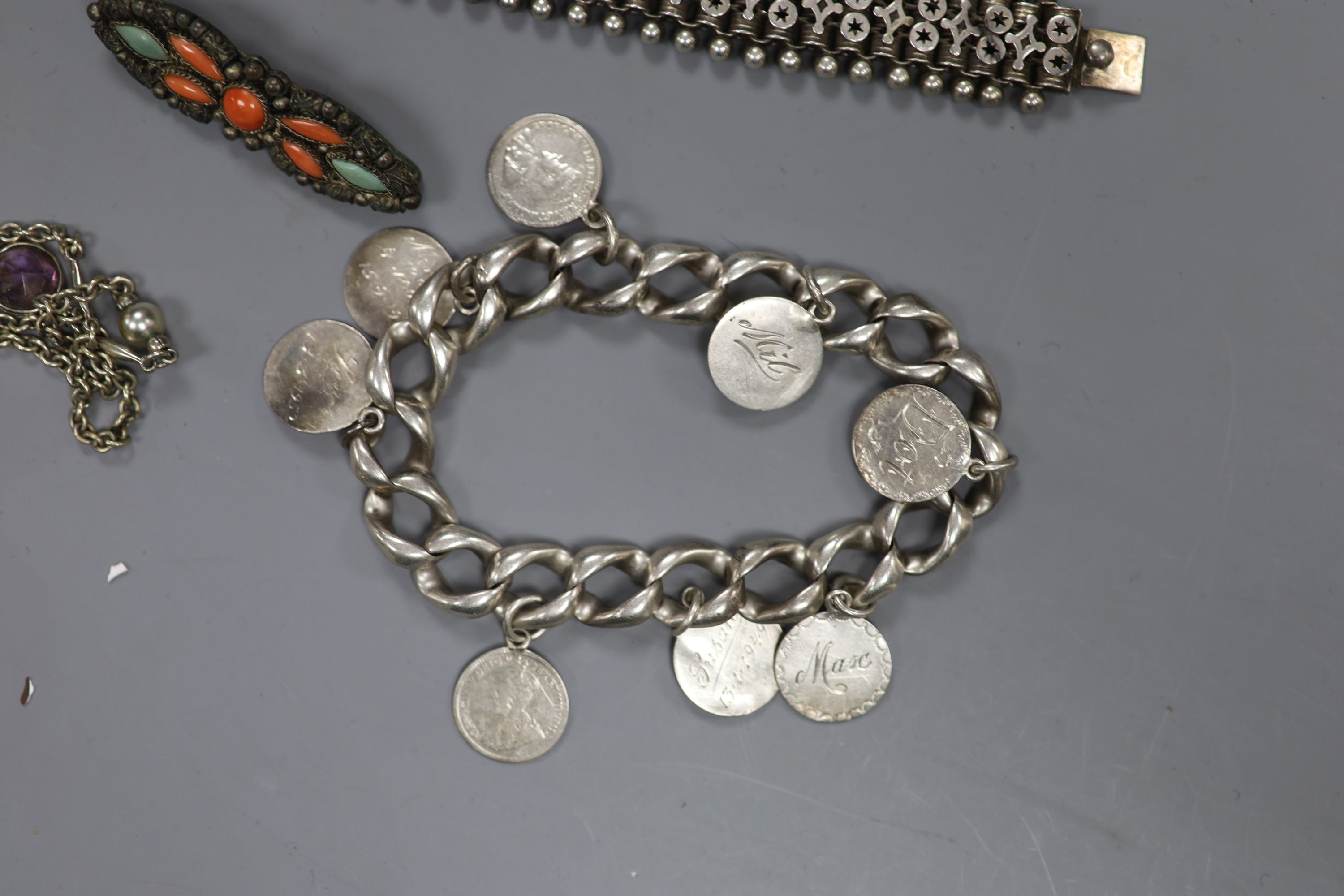 Mixed silver and white metal jewellery, including a Victorian white metal choker necklace, etc.